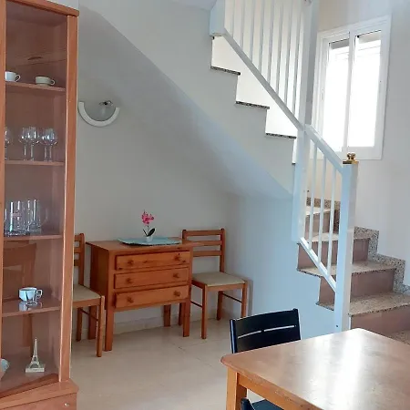 Duplex Centrico, Luminosos Y Bonitas Vistas.